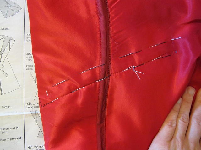 Tutorial: Double welt pocket with a button loop closure – Sewing