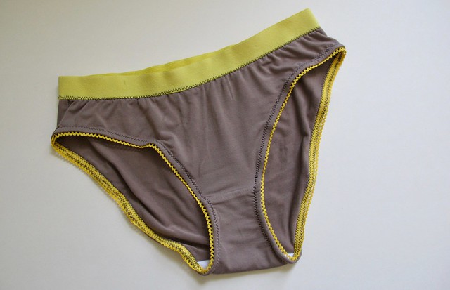 Sewalong-Sewing The Megan Nielsen Acacia Underwear 